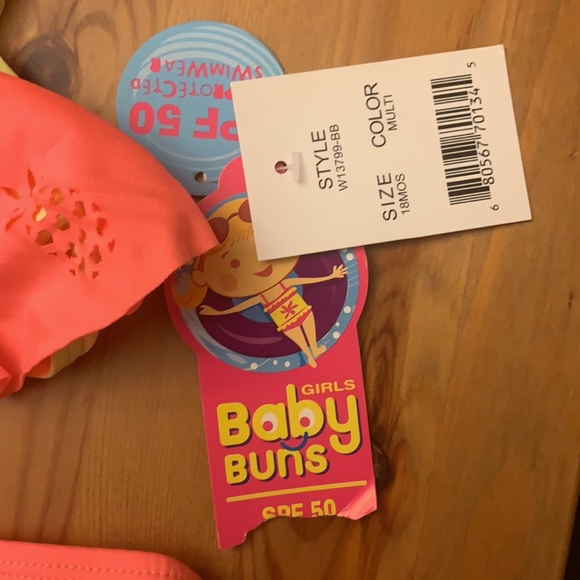 18 months 2 piece bikini - Picture 3 of 6